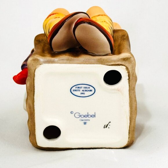 Goebel Hummel "Just Dozing" #451 TMK7 - First Issue (1995) - Picture 9 of 10